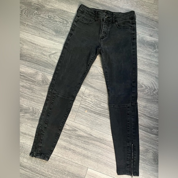 Zara z1975 moto skinnies with ankle zip size 4. - Picture 1 of 9
